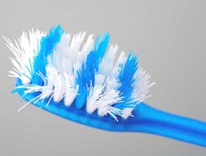 آموزش بهداشت دندان 3 Old Toothbrush